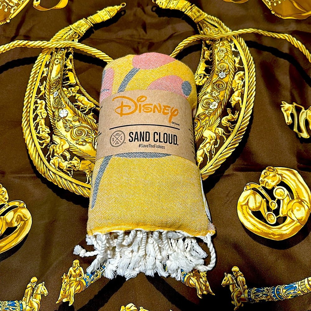 Sand Cloud Turkish Towel - Minnie Daisy from Disney Collection